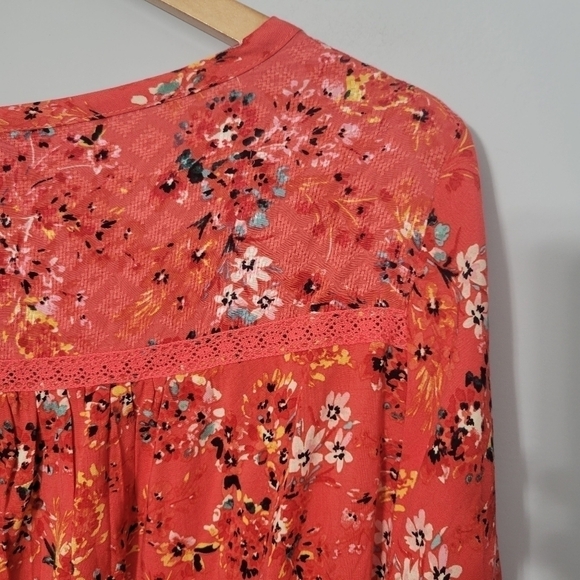 Torrid Orange Floral Bell Sleeve Blouse NWT - Picture 14 of 14